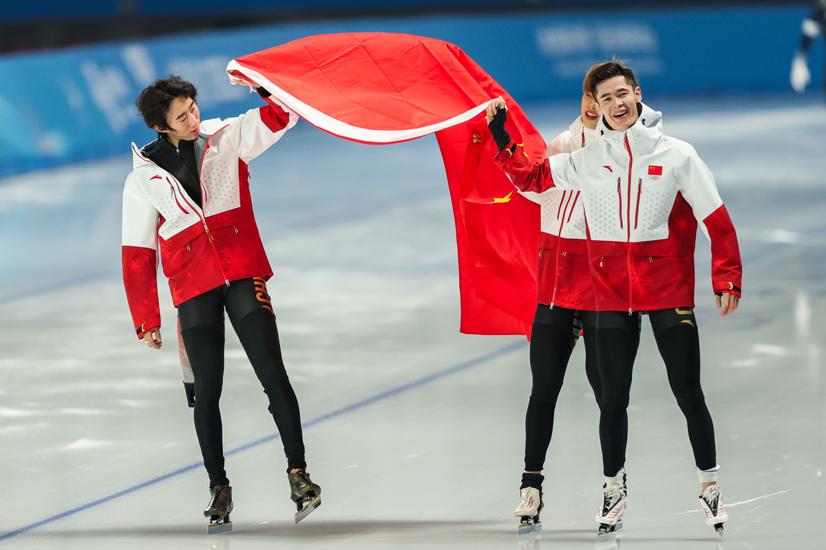 开云体育中国-冷门频出！奥运会战况跌宕起伏
