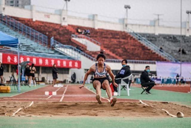 田径场外新闻不断,话题热度爆表 田径场外新闻不断,话题热度爆表