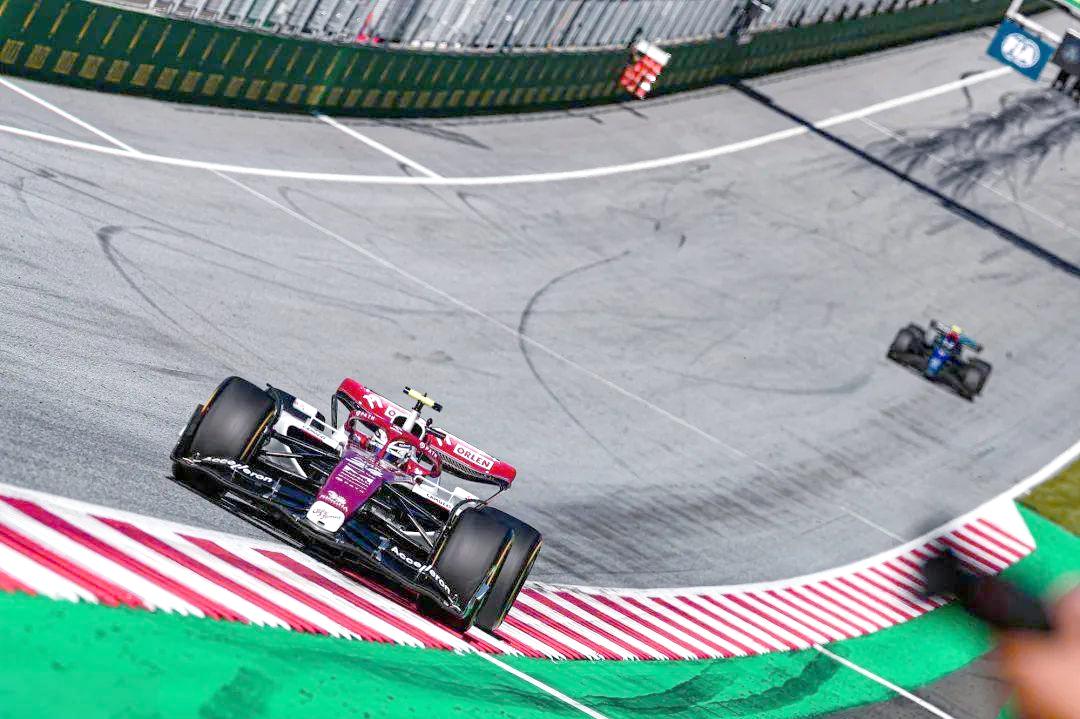 红牛二队横扫阿斯顿马丁,周冠宇扛起全队 红牛二队横扫阿斯顿马丁,周冠宇扛起全队