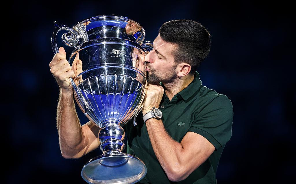 澳网力克年终总决赛，德约科维奇扛起全队