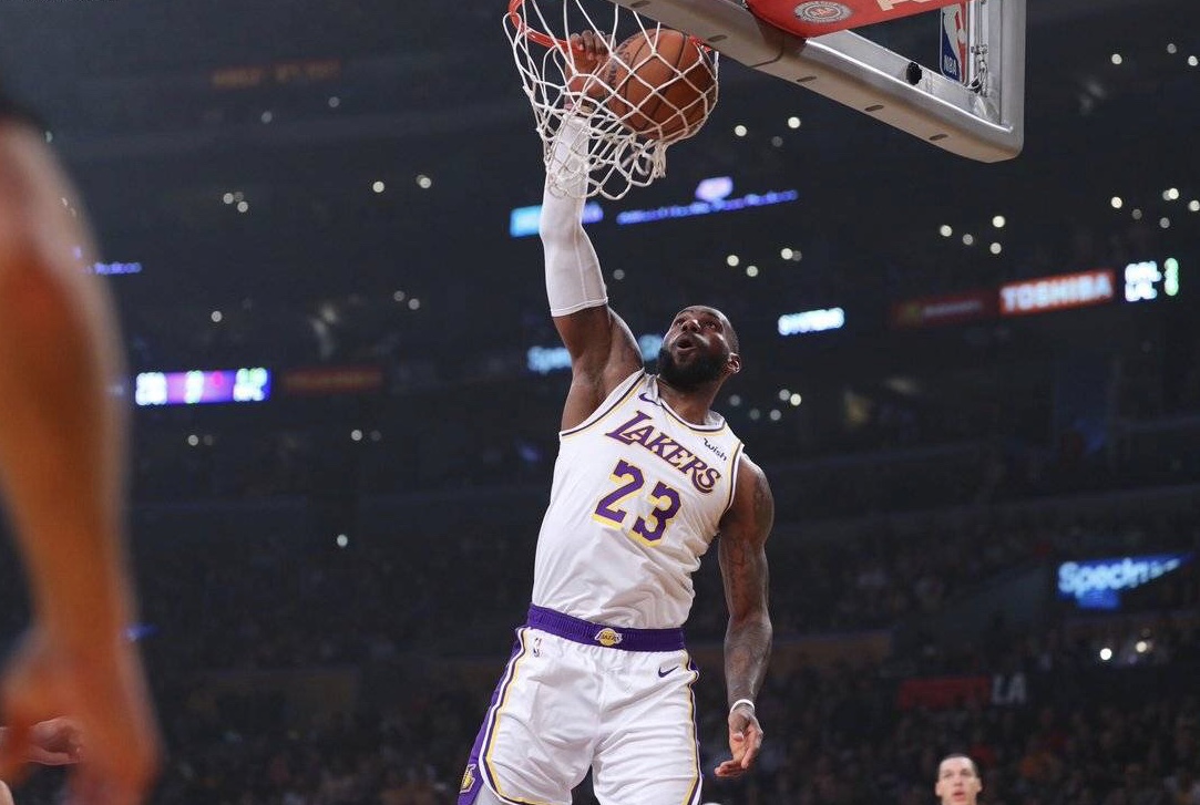 上海队逆转江苏队，武切维奇关键制胜