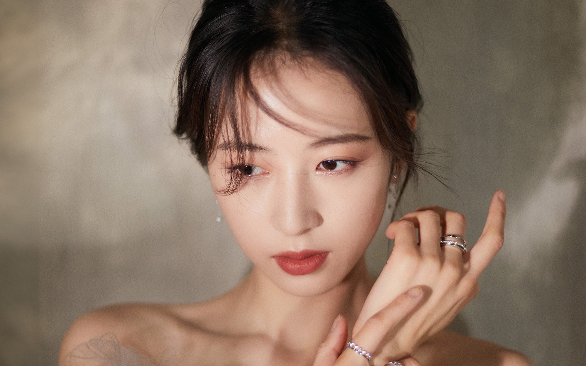 开云体育入口-跨界风暴，几内亚与加拿大巅峰对决中，莱万奇迹般接管F1揭幕战