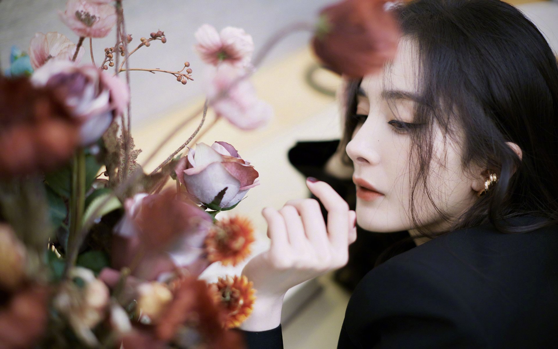 唯一之战，曼城完胜阿根廷，卢卡库在年度焦点对决中接管赛场